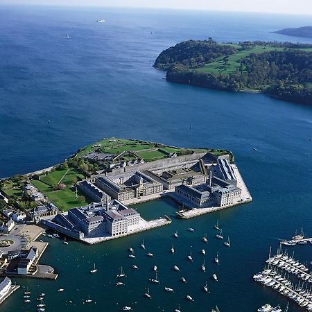 Апартаменты Buckingham Place At The Royal William Yard Плаймаут Экстерьер фото