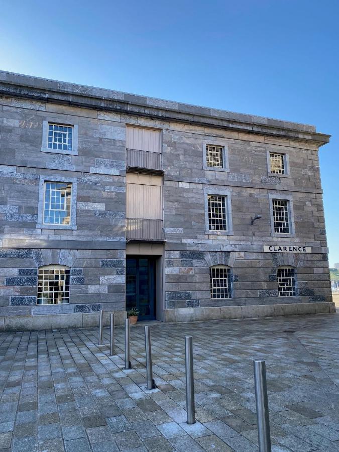 Апартаменты Buckingham Place At The Royal William Yard Плаймаут Экстерьер фото